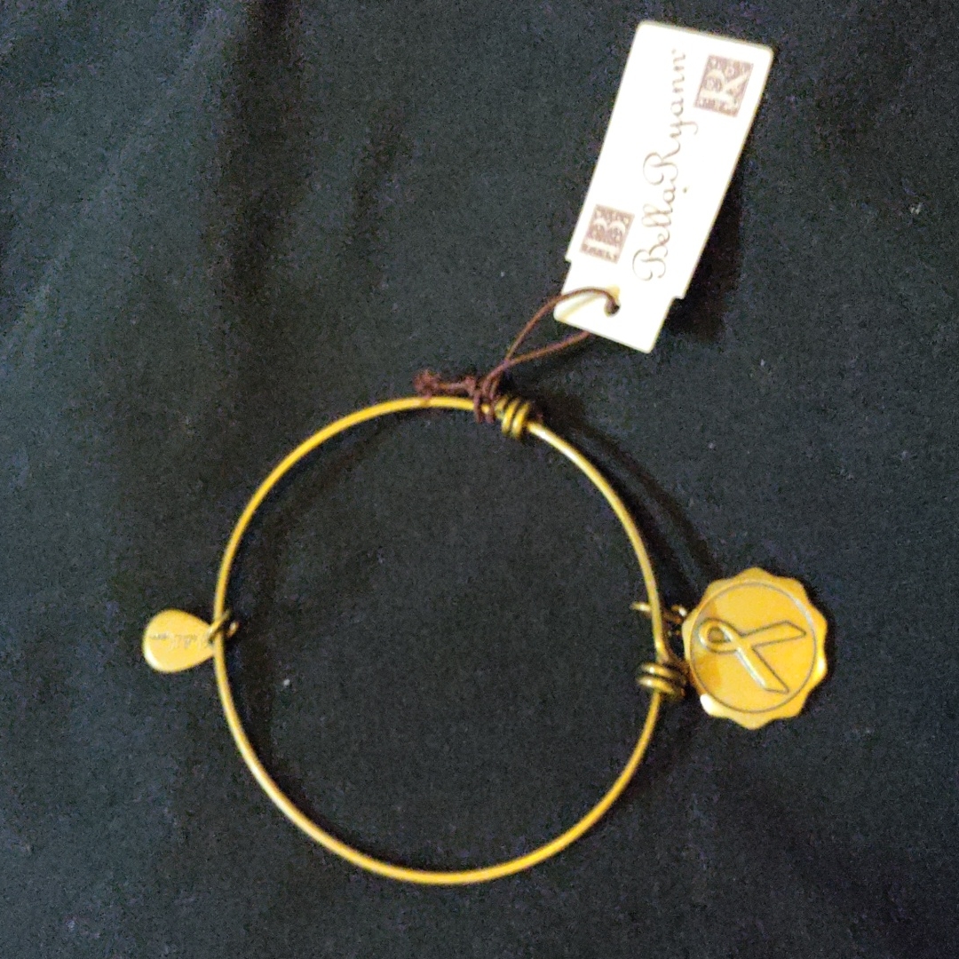 Bella Ryann Bracelet 12$